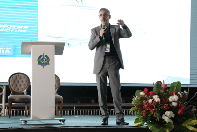 Leia mais sobre o artigo Juiz auxiliar da presidência do TJRO participa do 2º Fórum de Prefeitos e Vereadores do Estado de Rondônia